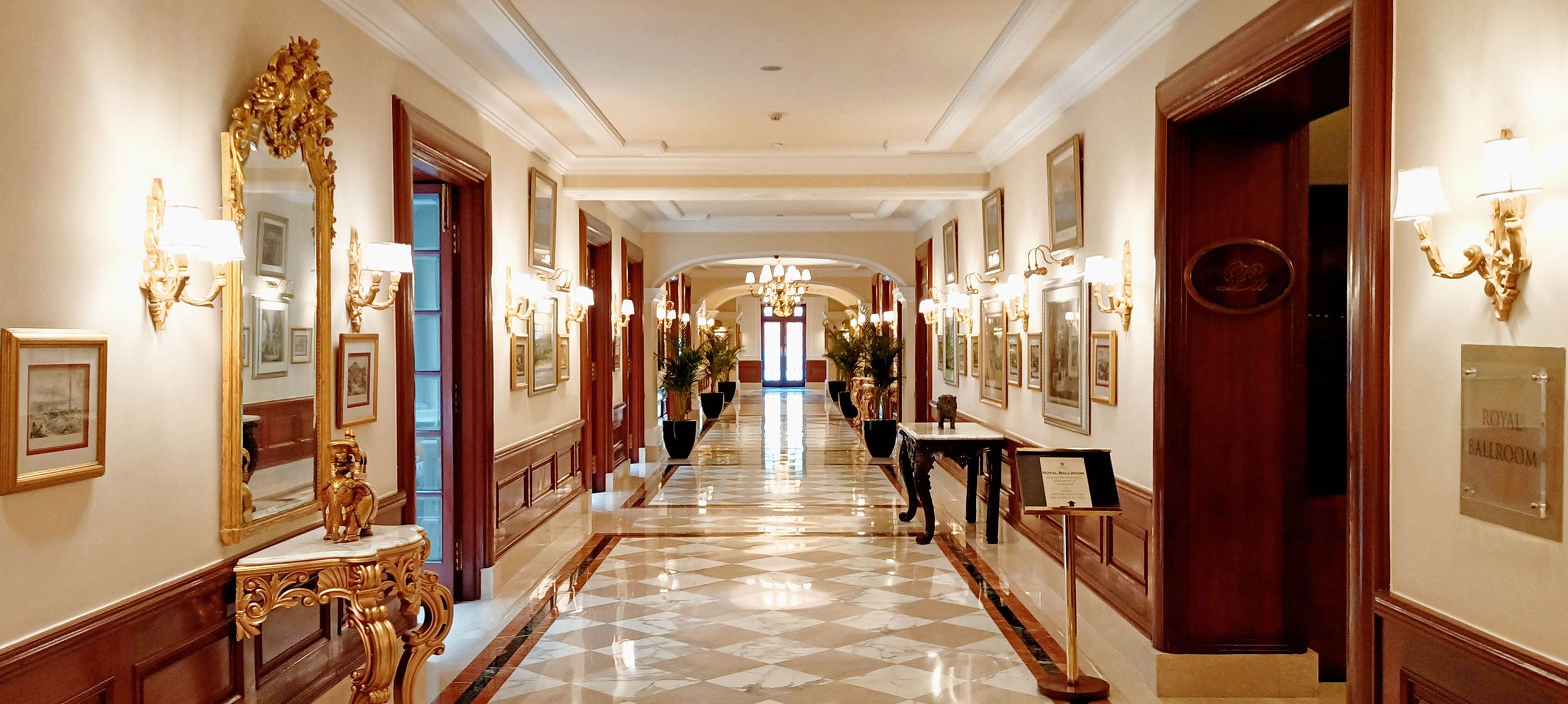 hospitality lighting